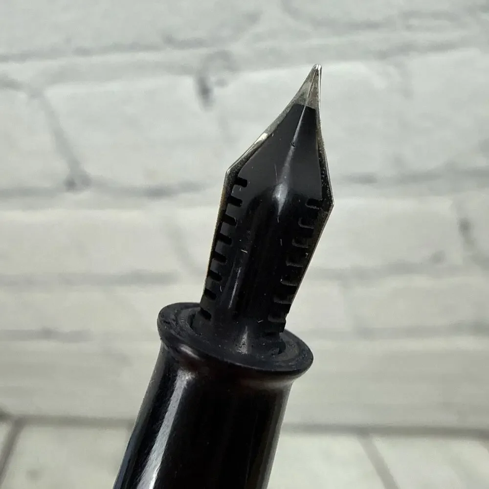 Vintage Sheaffer Fountain Pen Striated Green Nib #5 Feather Touch With Box